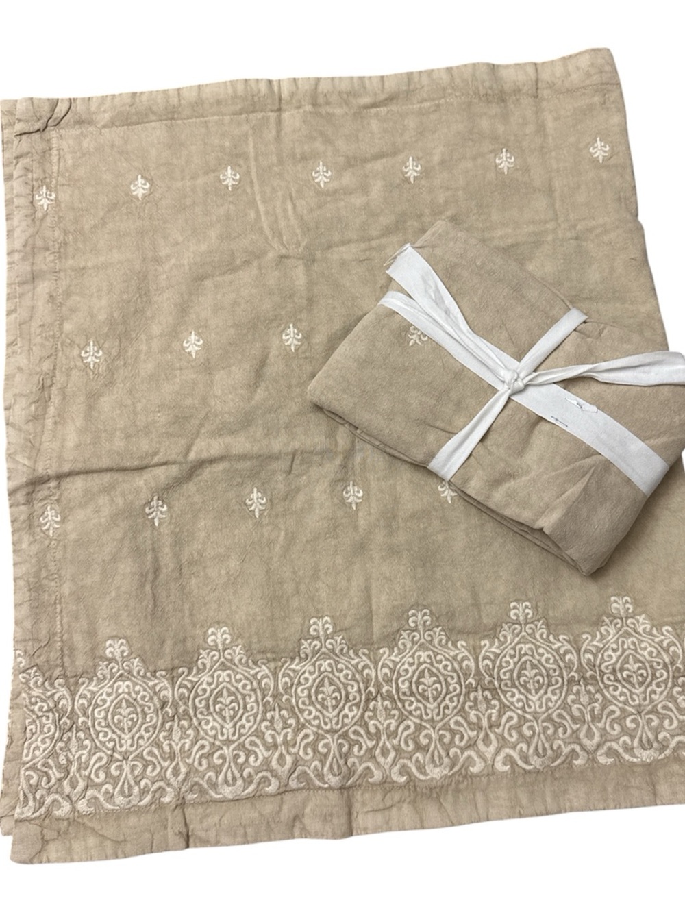 Pottery Barn Deepika Padukone Embroidered King Size Pillow Sham Set